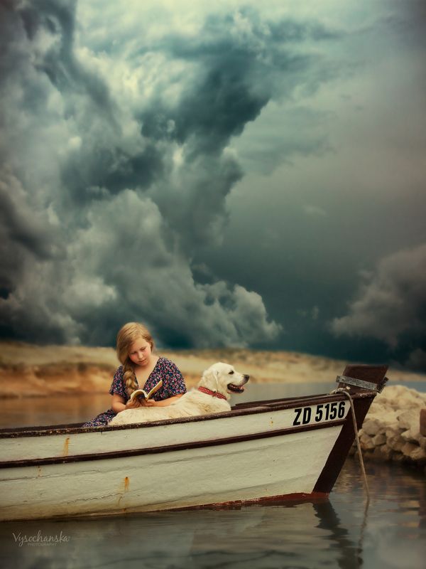 girl, little, eyes, grey, portrait, девочка, голубые глаза, портрет, storm, sea, clouds, boat, шторм, гроза, тучи, лодка Перед грозой фото превью
