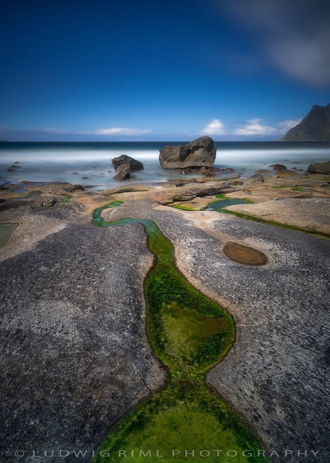 algae, beach, blue, cliff, green, landscape, lofoten, lofoten islands, long time exposure, mountain, nopeople, norway, outdoors, rock, scandinavia, sea, seashore, shore, sky, uttakleiv beach, utttakleiv, warterbasin, water, wave, Ludwig Riml