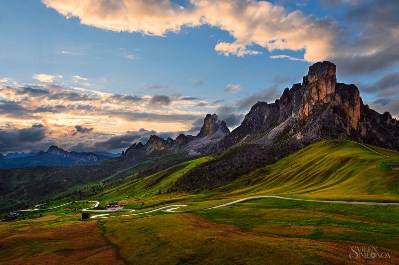 Passp Giau. Dolomiti. Italia. фото превью