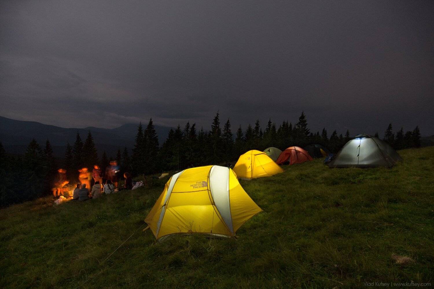 карпаты, кукул, поляна, горы, ночь, палатки, поход, небо, костер, поход, Владимир Куцый (Vlad Kutsey)