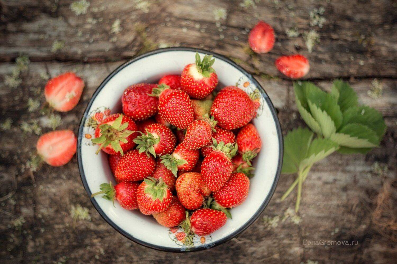 боке, ручной обьектив, мануальная оптика, фотограф, фотосессия, натюрморт, фото, блики, цветы, гелиос, макро, клубника, Дарья Громова
