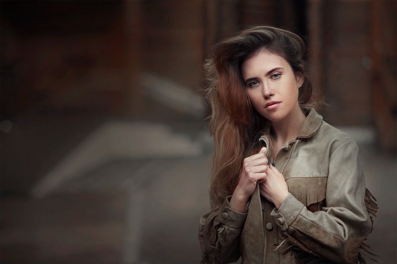девушка портрет красота волосы глаза губы тонировка женщина взгляд Катя фото превью