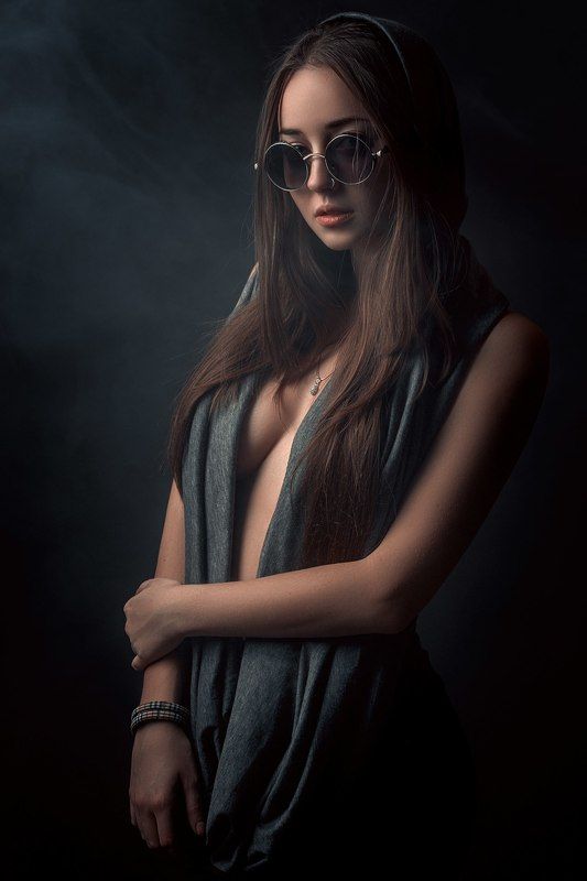 girl, model, portrait, light, eyes, emotion, hair, beauty, девушка, модель, свет, контраст, глаза, взгляд, эмоции, красота Dasha фото превью