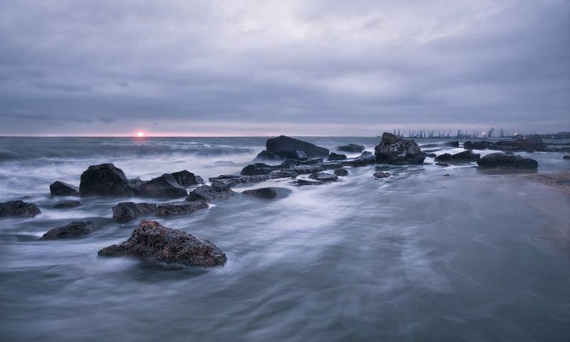 В ненастный вечер фото превью