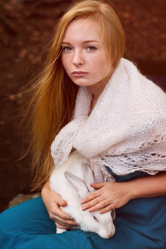 девушка, портрет, животные, кролик портрет с кроликом фото превью