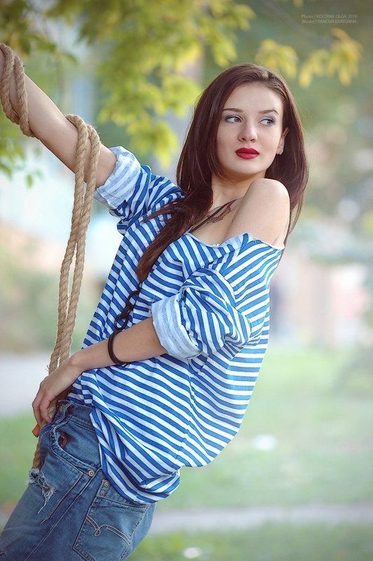 двое сбоку, наших - нет фото превью