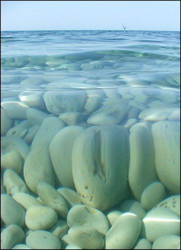 Прозрачное чёрное море