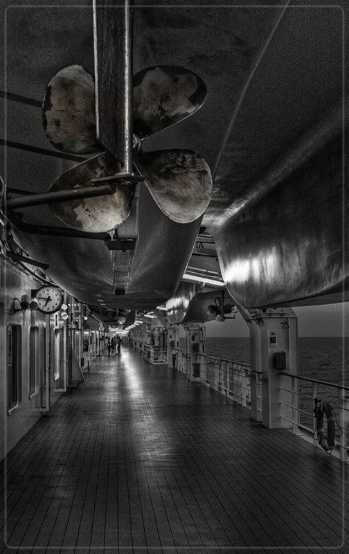 Спасательная палуба. Лайнер - Санкт-Петербург - Норвегия. фото превью