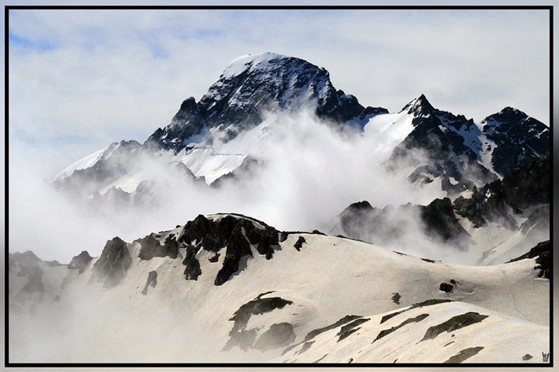 И за стеной встает стена... фото превью