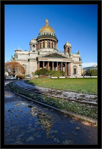 Простая цветная зарисовка про Исакий с радостными моментами приближения зимы