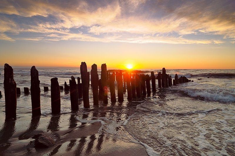 россия, калининградская область, балтийское море, зеленоградск, волнорезы, закат Балтика, солнце, волнорезы фото превью