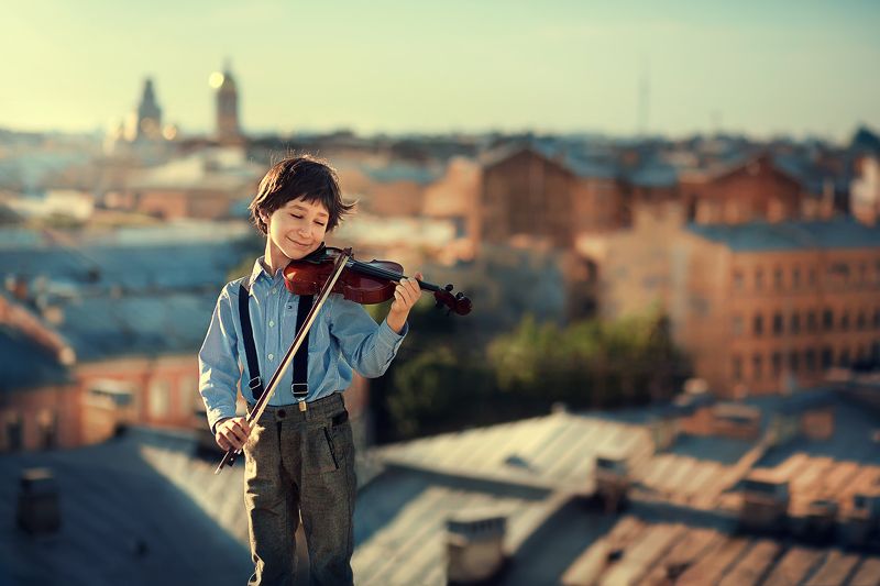 Музыка над городом фото превью