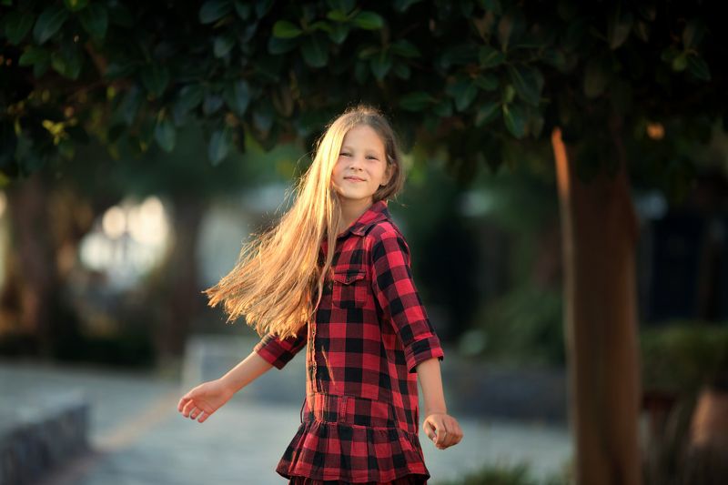 девочка, настроение, эмоции, дети, улыбка, лето, вечер, закат, свет, kids, girl Хороший день! фото превью