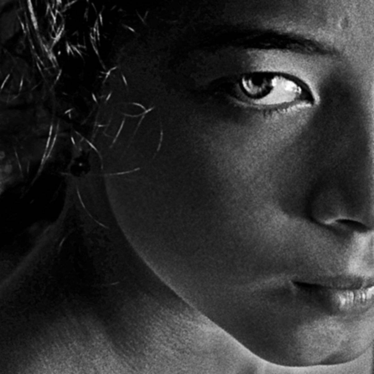 апатиты, портрет, взгляд, глаза, девочка, чб, мончегорск, Николай Смоляк