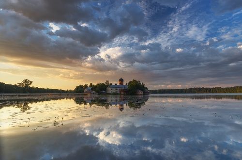 Утро на озере