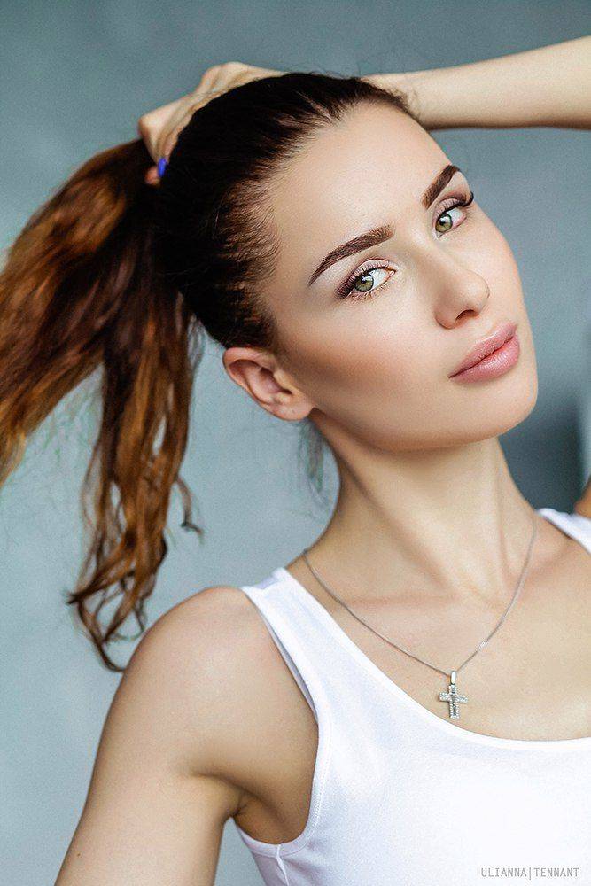, Теннант Юлианна