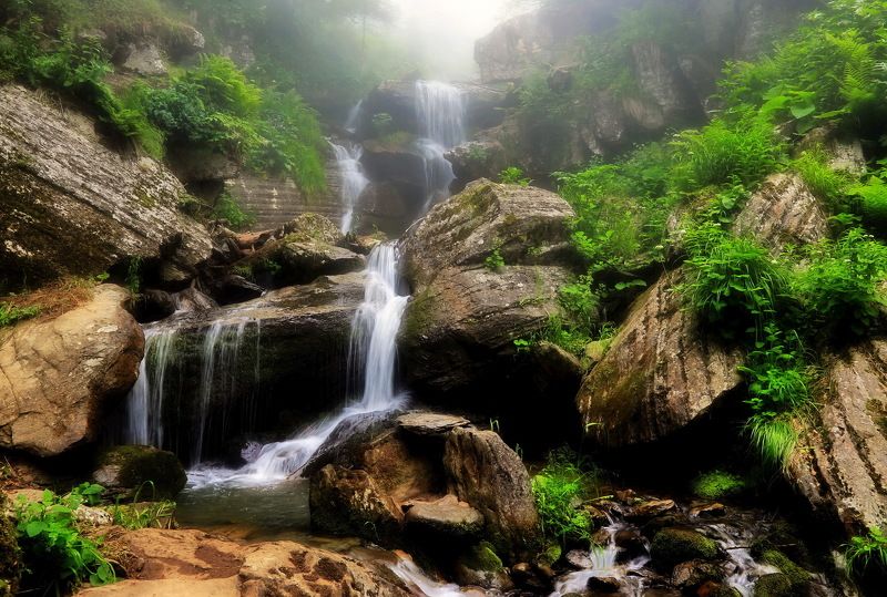 горы, река, водопад Водопад. фото превью