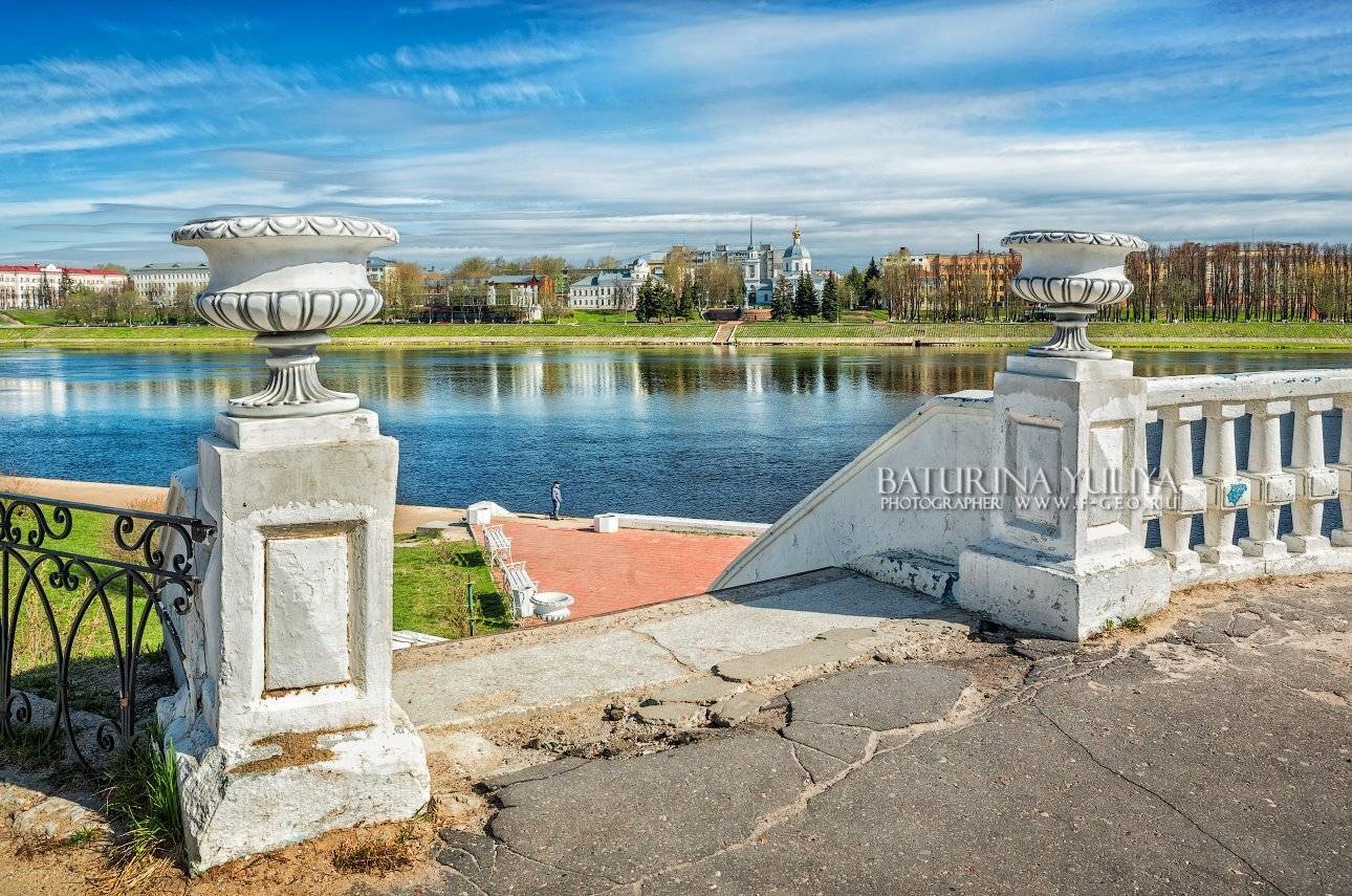тверь, волга, воскресенская церковь, набережная, вазоны, Юлия Батурина