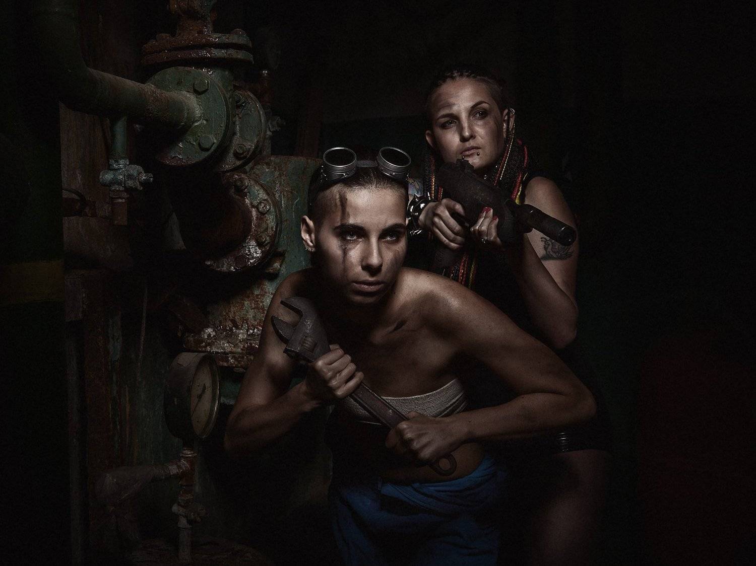 постапокалипсис оружие девушки трубы подвал, Шипов Олег