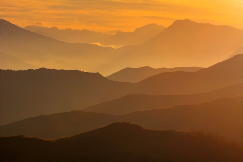 природа, пейзаж, кавказ, горы, весна, вечер, панорама, закат, солнце, небо, облака, свет Атмосфера заката фото превью