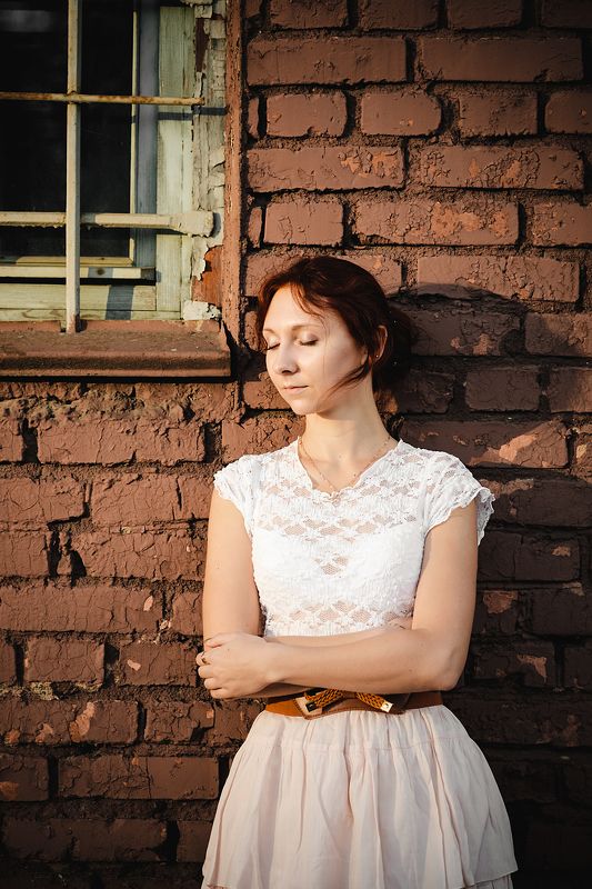 портрет девушка лето модель model portrait art girl summer annromanovska  В лучах вечернего солнца фото превью