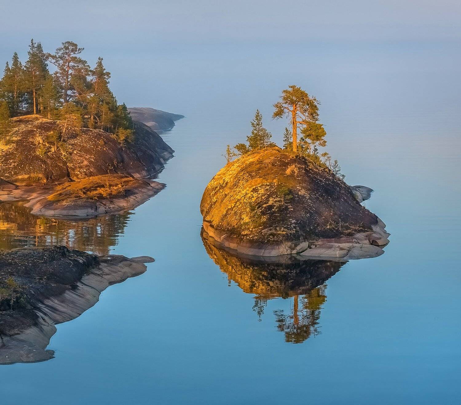 ладожское озеро, карелия, шхеры, лето, скалы, лес, сосны, берег, фототур, остров, путешествие, плавание, вода, закат, отражение, остров,, Лашков Фёдор