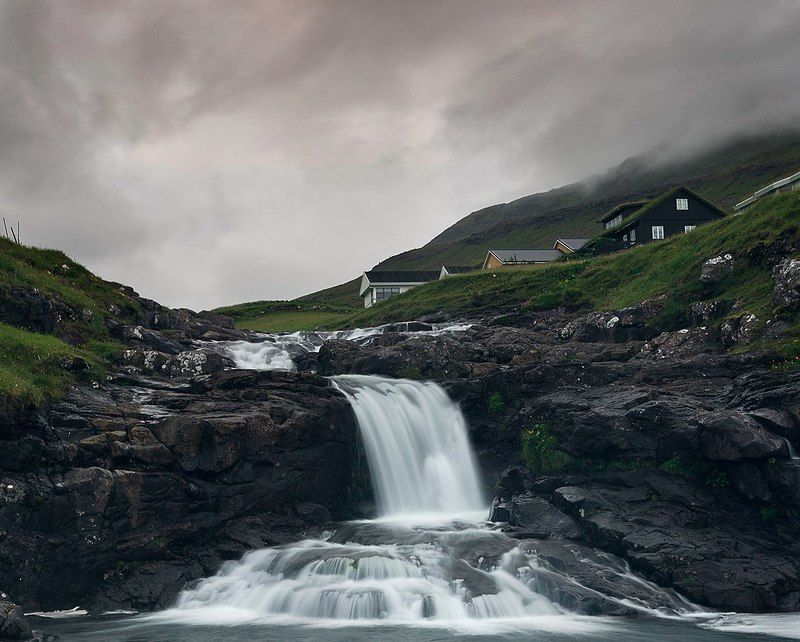 фарерские острова, водопад,  Фарерская деревня фото превью