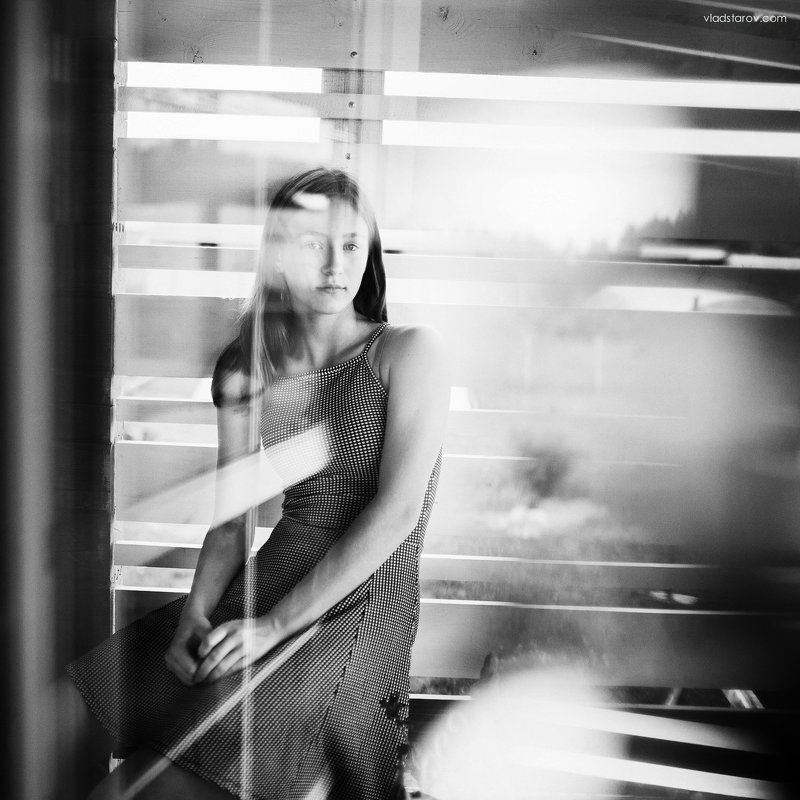 К фото превью