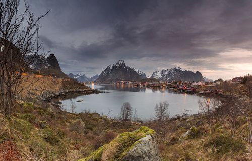 Sunrise in Reine village. Lofotens.