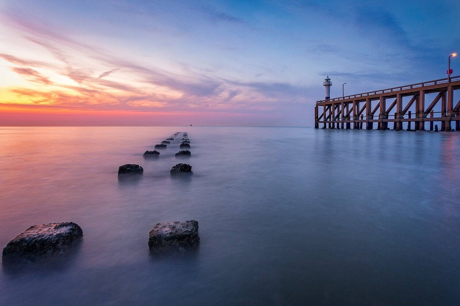 море, закат, маяк, небо, пирс,, Андрей Огнев