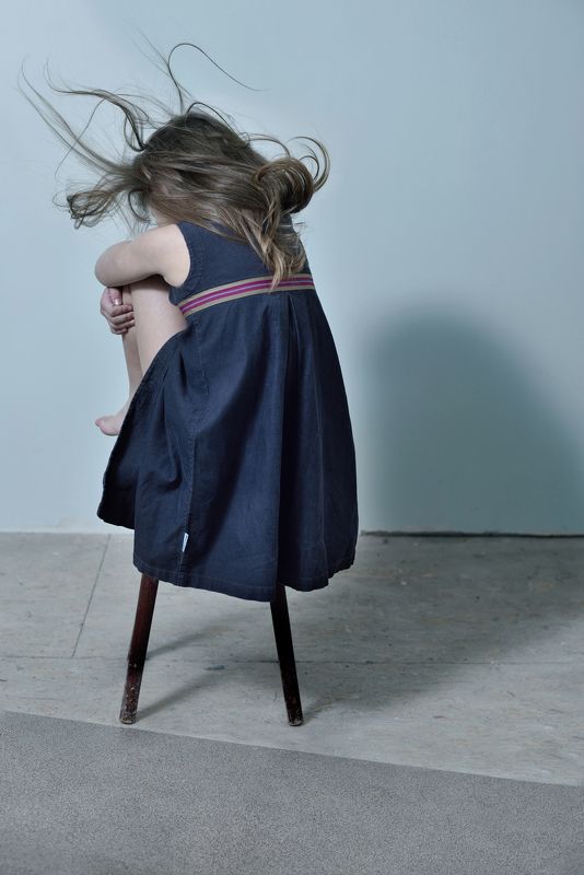 portrait; person; individual; indoor; girl; childhood; child; children; shadow; conceptual; wind; dress; hair; mood Shadow of the wind фото превью