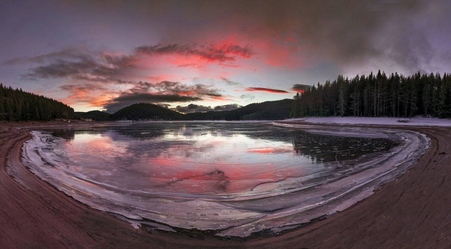 Rodopi mountains,Bulgaria,red morning,red,dam,frozen dam,frozen,ice,sunrise,clouds,, Даниел Балъков