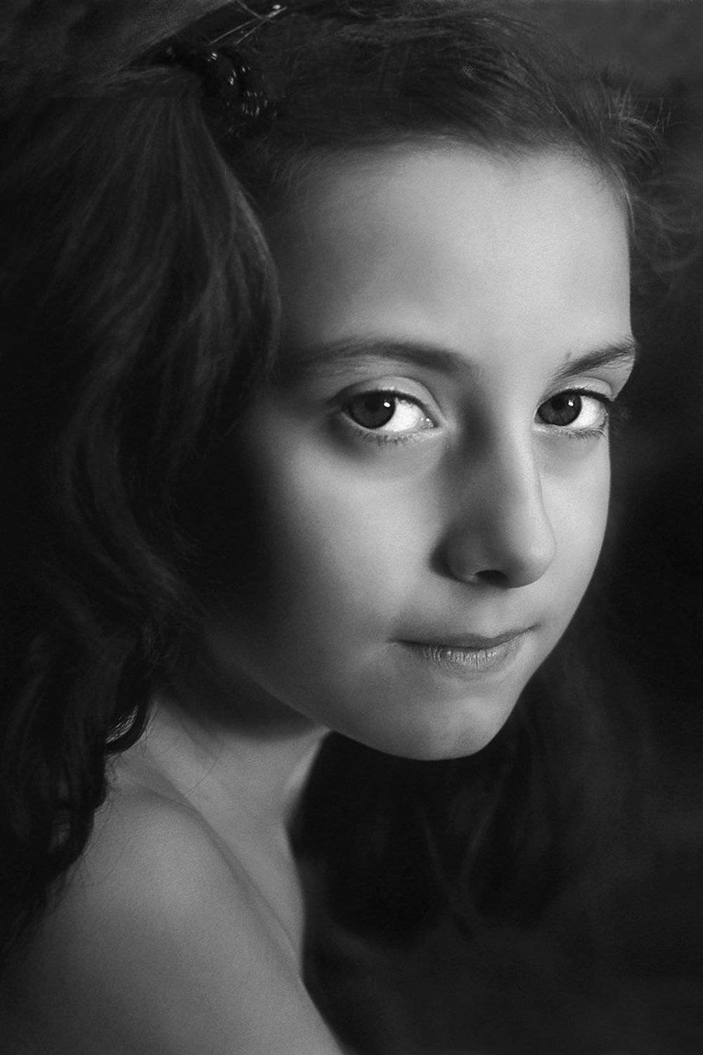 апатиты, девочка, портрет, чб, глаза, взгляд, Николай Смоляк