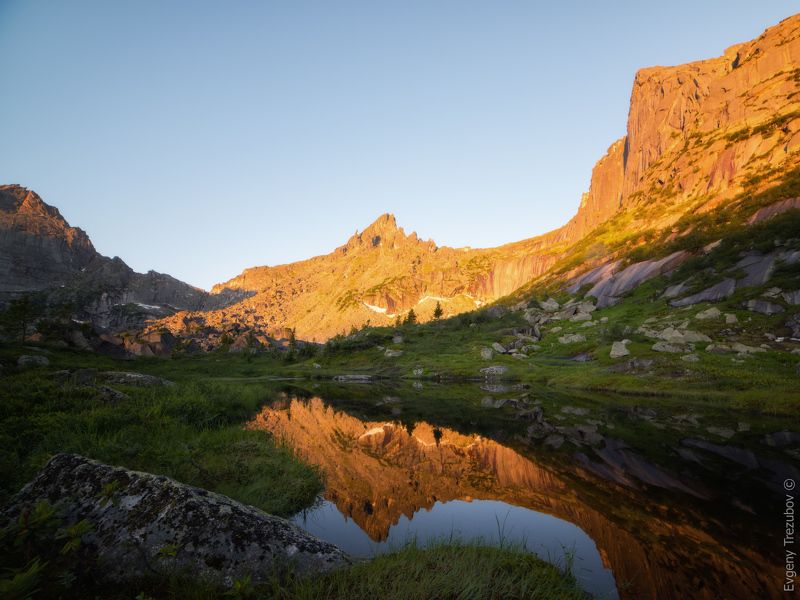 ергаки, природа, пейзаж, саяны, горы, лето, сибирь, утро, рассвет, небо, ласточка, молодежный, красноярск, западные саяны, озеро, скалы Утро у Ласточки фото превью