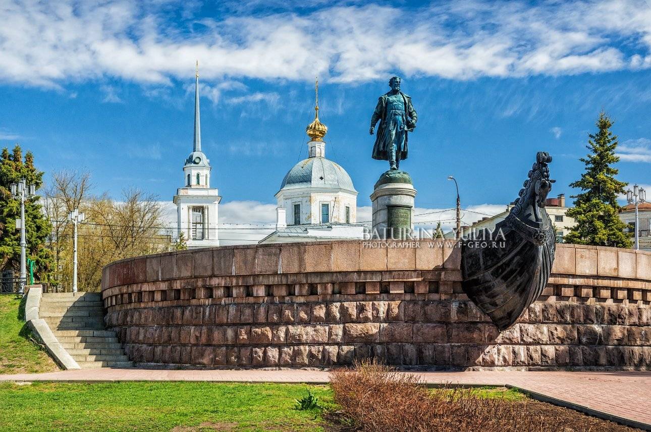 тверь, афанасий никитин, памятник, воскресенская церковь, набережная, Юлия Батурина