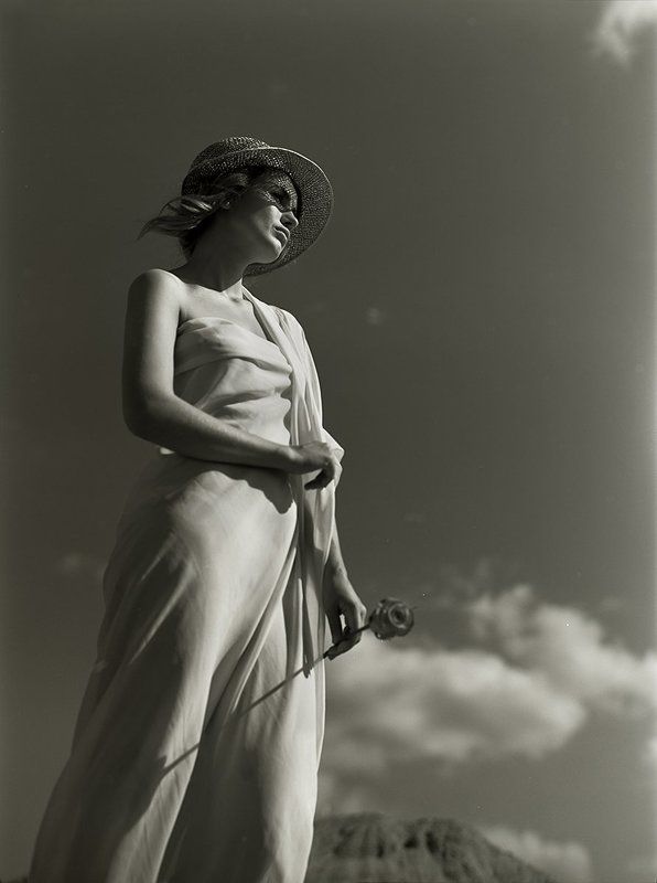 medium format, film 120, монохромная, лето, девушка, песок, солнце, шляпка, свето-тень, романтическая, glamour, davydov, retro, классическая Немного лета, и немного песка... фото превью