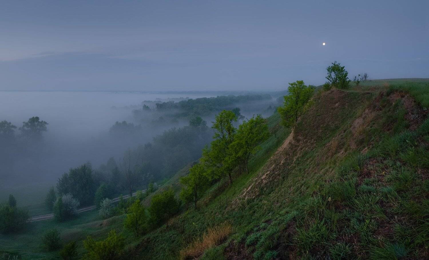 перед рассветом, синий час, панорама, туман, утро, холмы, долина, река, псел, луна, morning, before sunrise, moon, fog, misty, panorama, wide angle, river, hills, blue hour, psel, ukraine, I'M