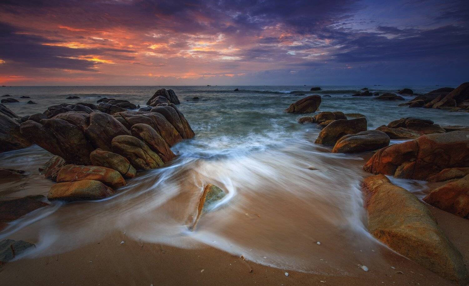 vietnam, Tuấn Nguyễn