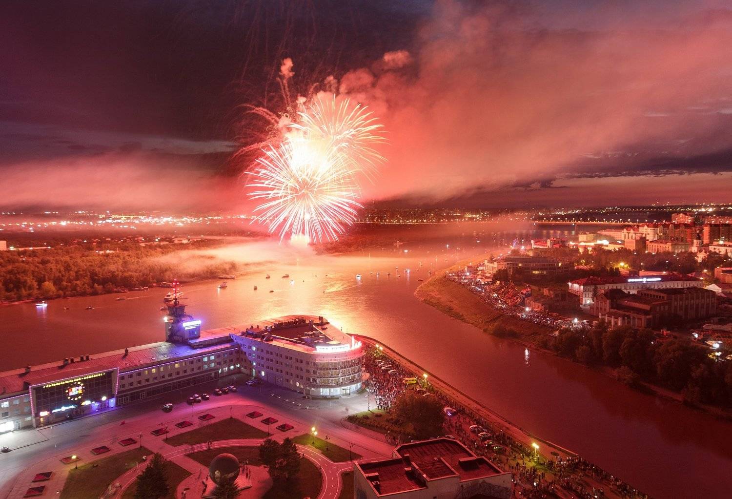 Салют, крыша, Омск, город, пейзаж, Голубев Алексей