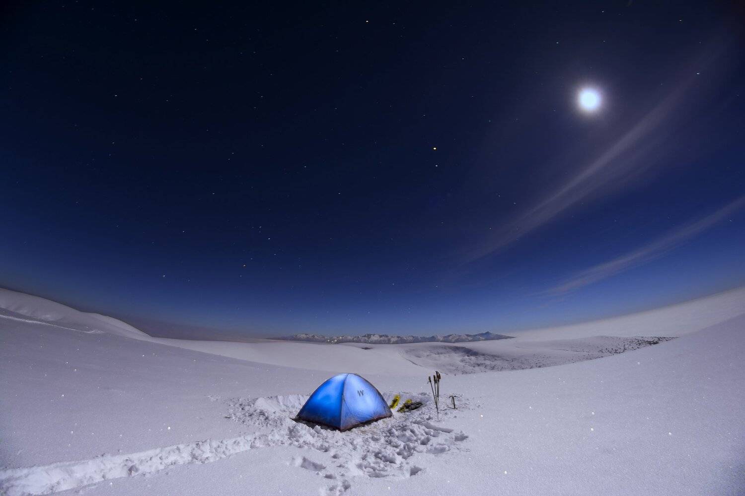 nightscsapes,night,snow,winter,tent,blue,stars,moon,rila,bulgaria, Даниел Балъков