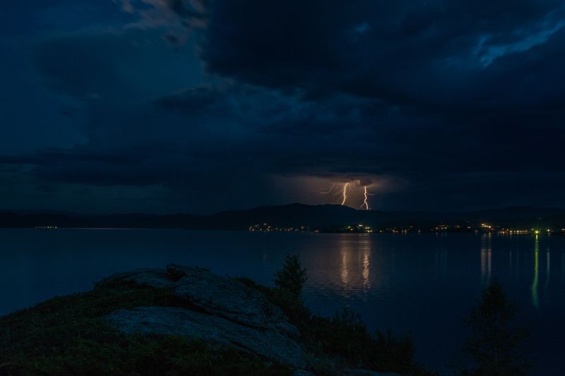 Thunderstorm over Bukhtarma фото превью
