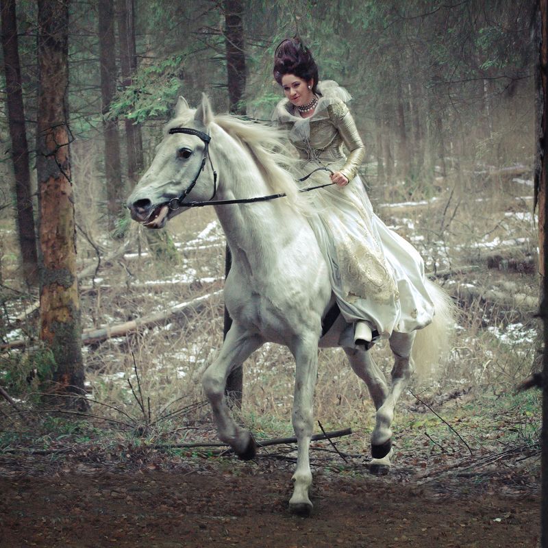 пленэр, девушка, всадница, лошадь Белоснежная фото превью