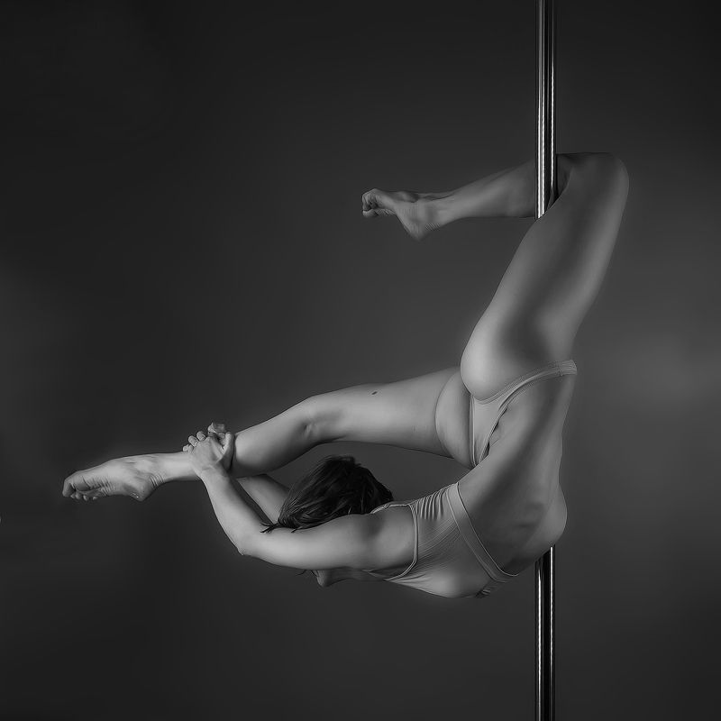 Pole dance фото превью