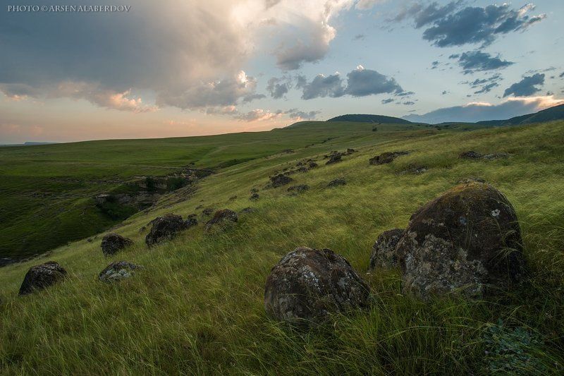 ПЕЙЗАЖ С КАМНЯМИ фото превью