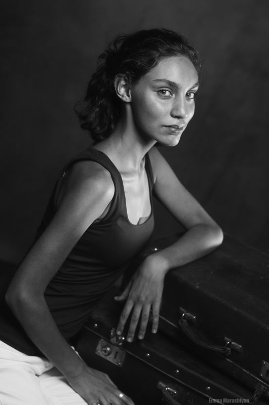 marashlyan portrait woman Portrait woman фото превью