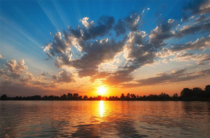 озеро, голубое, днепр, украина, закат, камыш, песок, волны, отражение, солнце, лучи Закат над озером фото превью