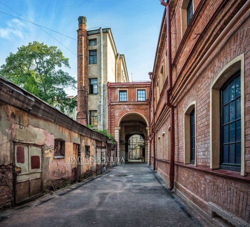 Двор на Мойке