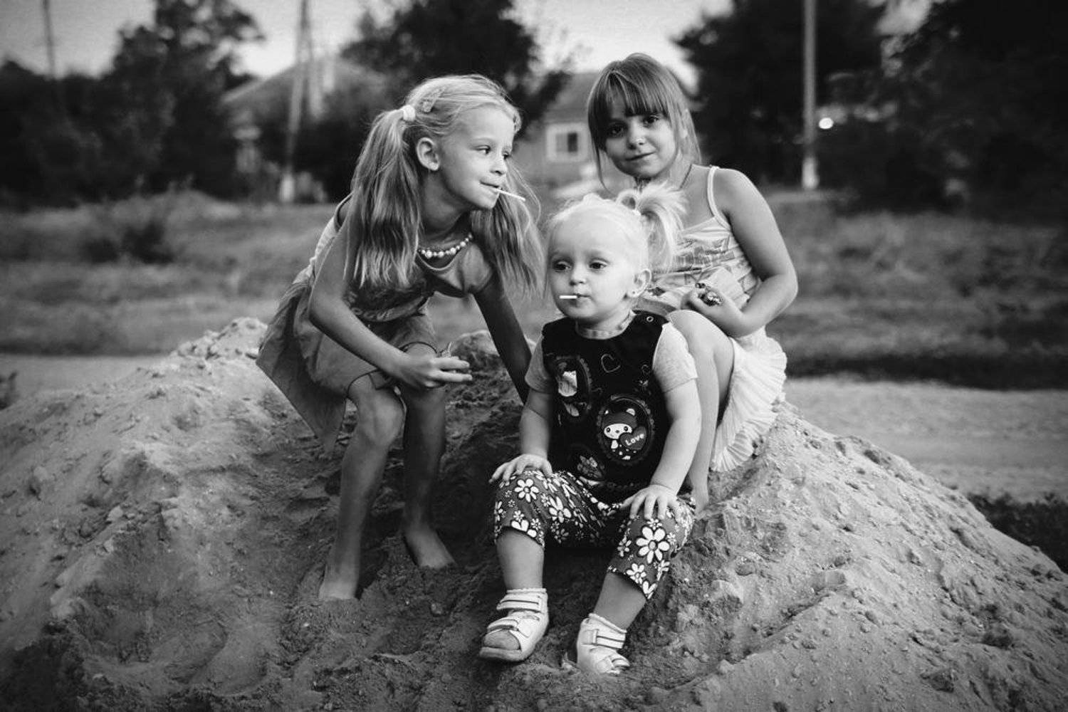 детство, семья, дружба, счастье, село, деревня, чб, childhood, family, smile , Сергей Гойшик