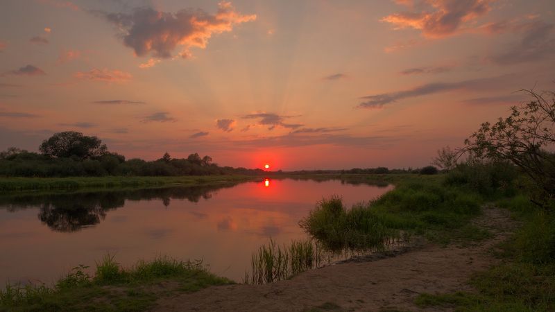 В августе на закате фото превью