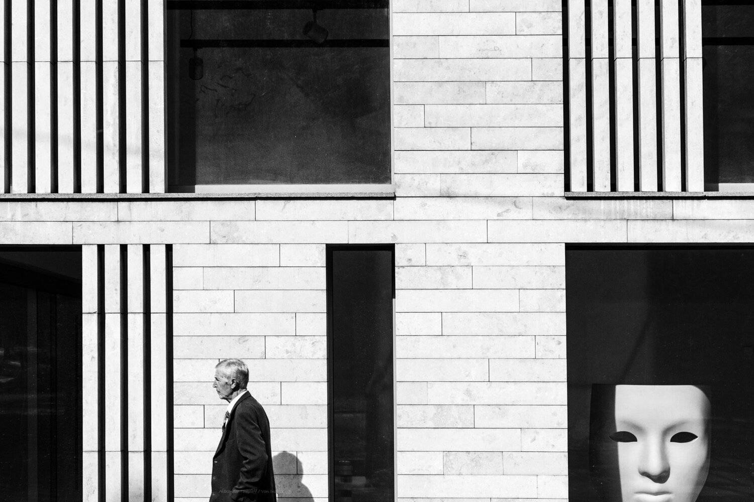 монохром, черно-белая фотография, ч/б, люди, город, улица, жанр, monochrome, black&white, street, streetphoto, people,, АлександрТутаев